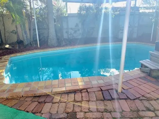 Central Motel Mooloolaba - Havuz