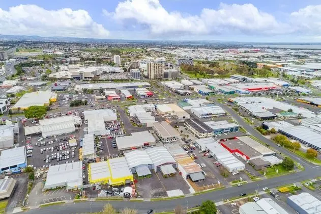 Central Manukau Escape - 1