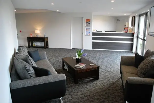 Central Park Apartments - Lobi