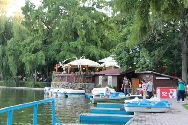 Central Park Bucharest - Havuz