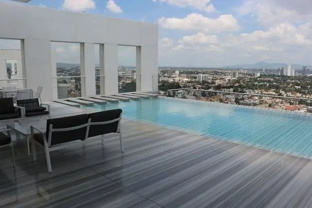 Central Park Guadalajara Boutique Apartment - Havuz
