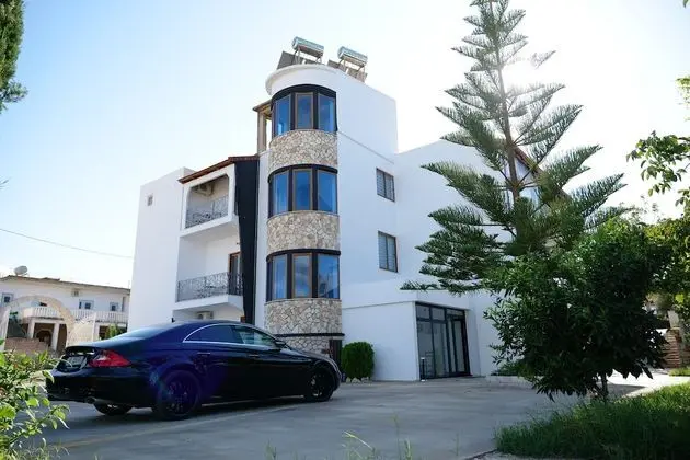 Central Park Hotel Ksamil