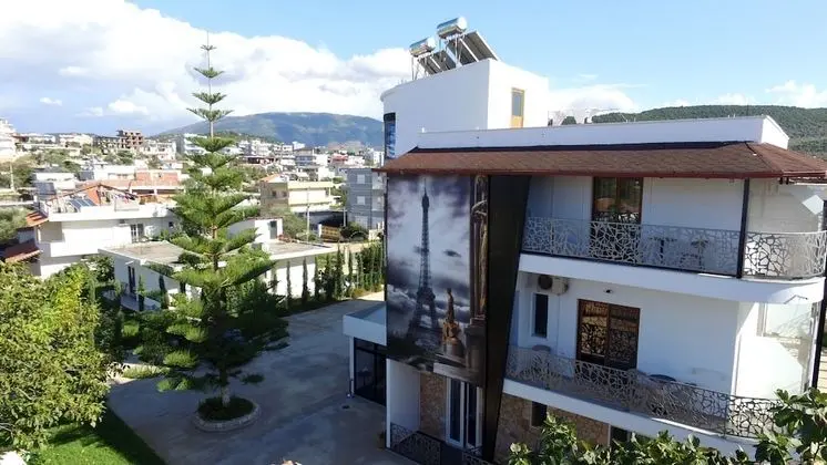 Central Park Hotel Ksamil - Dış Mekan