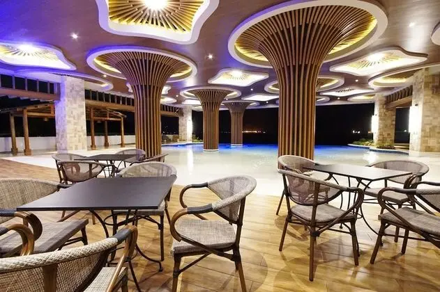 Central Park Reef Resort - Havuz