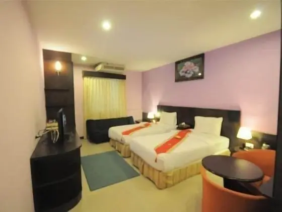 Central Place Hotel