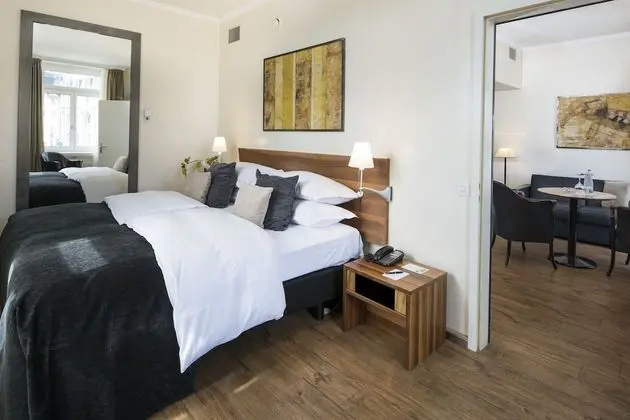 Central Plaza Hotel - Oda