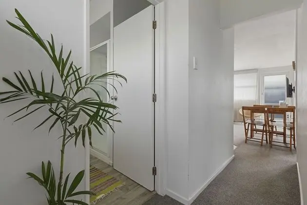 Central Quiet 2BR Apt - Wifi - Parking - İç Mekan