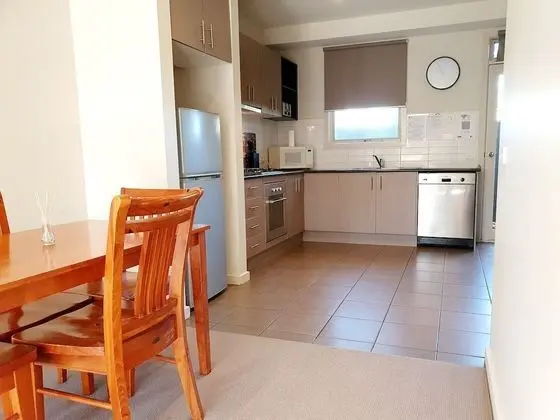 Central Shepparton Apartments - Mutfak