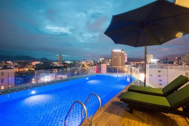 Central Hotel & Spa - Havuz