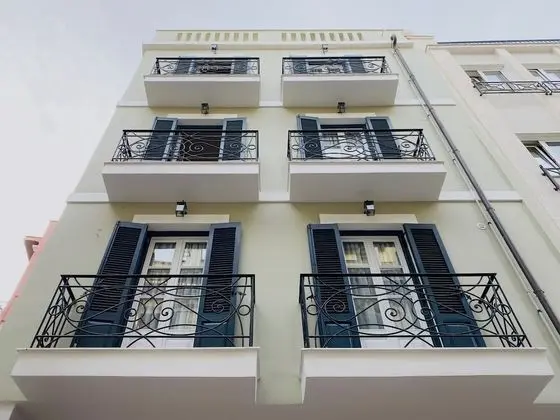 Central Syntagma Square Studio in Athens - Shell