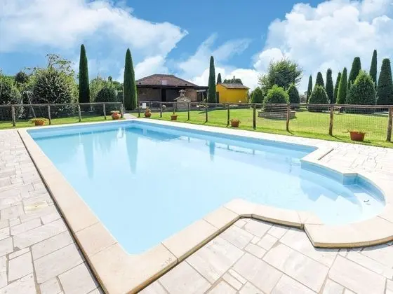 Centrally Located Holiday Home With Swimming Pool and Flowered Garden - Havuz