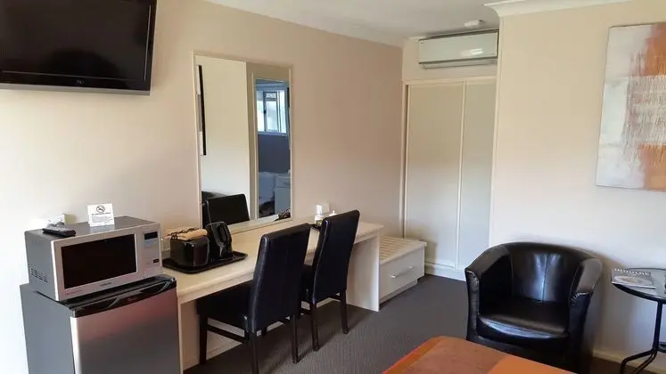 CENTRE POINT MID CITY MOTOR INN