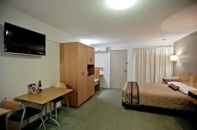 Centre Point Motor Inn