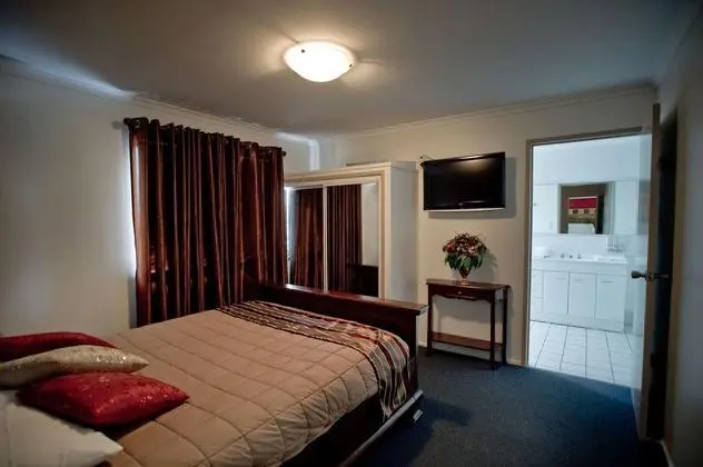 Centre Point Motor Inn