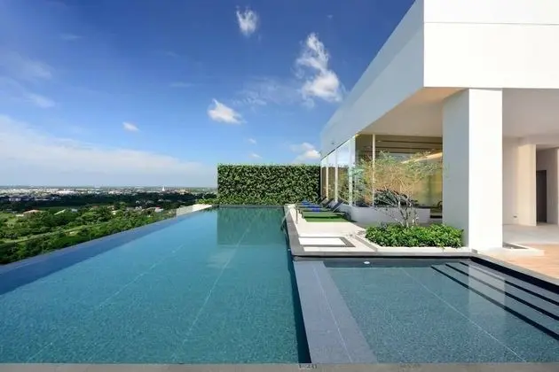 Centre Point Hotel Terminal21 Korat - Havuz