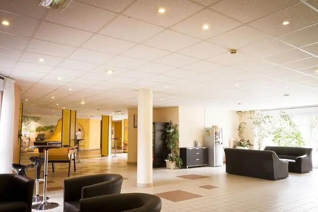 Hotel Centre Vallée Bleue - Lobi