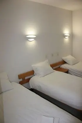 Hotel Centre Vallée Bleue - Oda