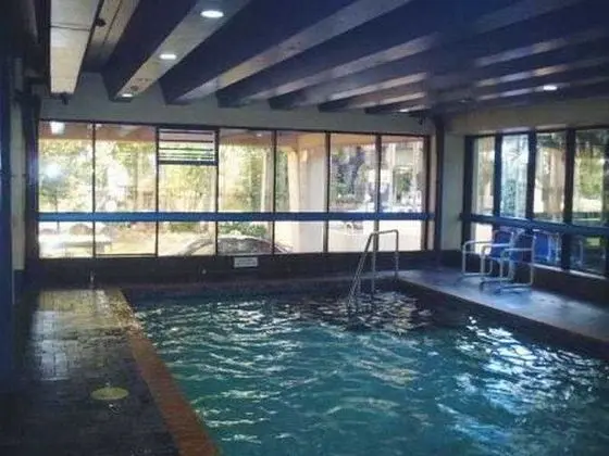 Centrepoint Resort - Havuz