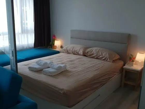 Centric Royal by Swimming Pool - Öne Çıkan Resim