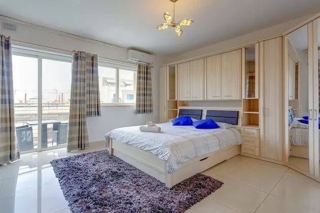 Centric and Spacious Apartment With Wifi and Balcony - Oda