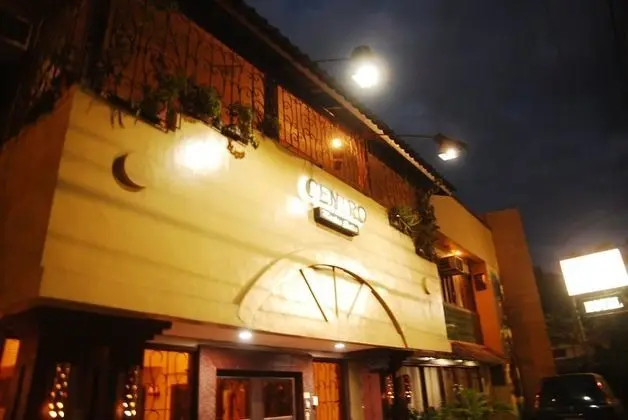 Centro Mactan Suites - Dış Mekan