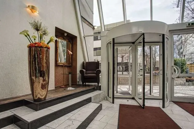 Centro Hotel Nürnberg - Lobi