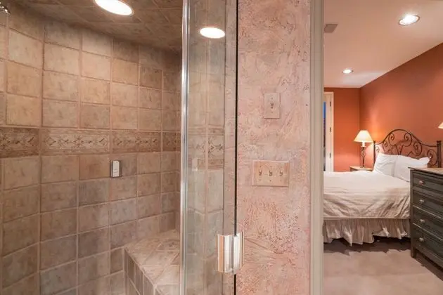 Centrum 302 by Avantstay Gorgeous Condo w/ Great Views & Steps Away From Ski Runs! - İç Mekan