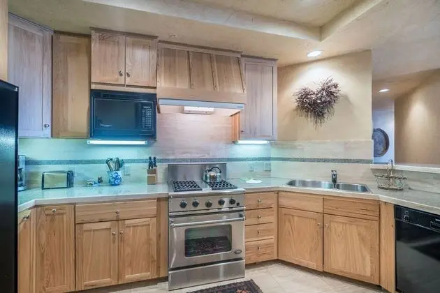 Centrum 302 by Avantstay Gorgeous Condo w/ Great Views & Steps Away From Ski Runs! - İç Mekan