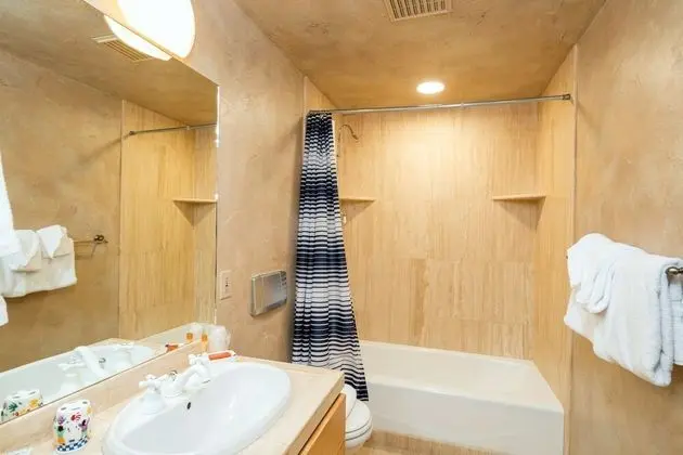 Centrum 302 by Avantstay Gorgeous Condo w/ Great Views & Steps Away From Ski Runs! - İç Mekan