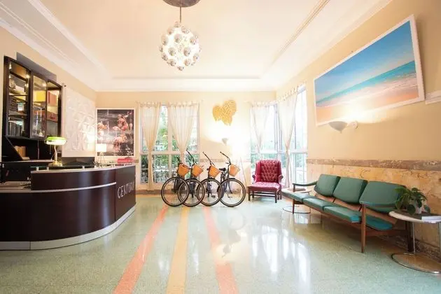 Century Hotel - Lobi