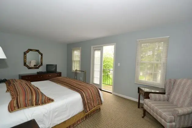 Century Suites Hotel