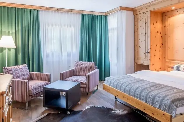 Hotel Cervus St. Moritz - Oda