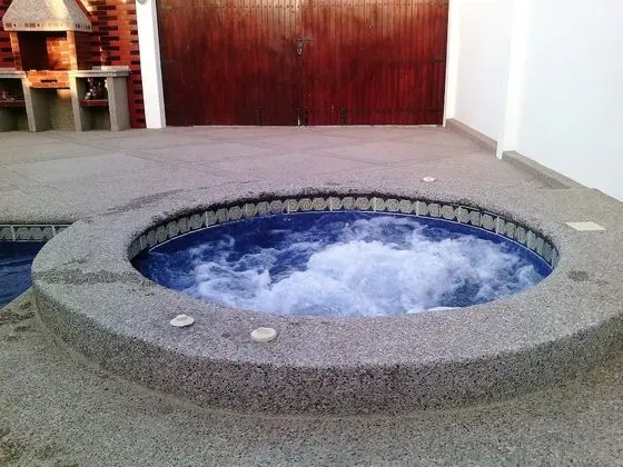 Cesar's House Salinas Home Rental - Havuz