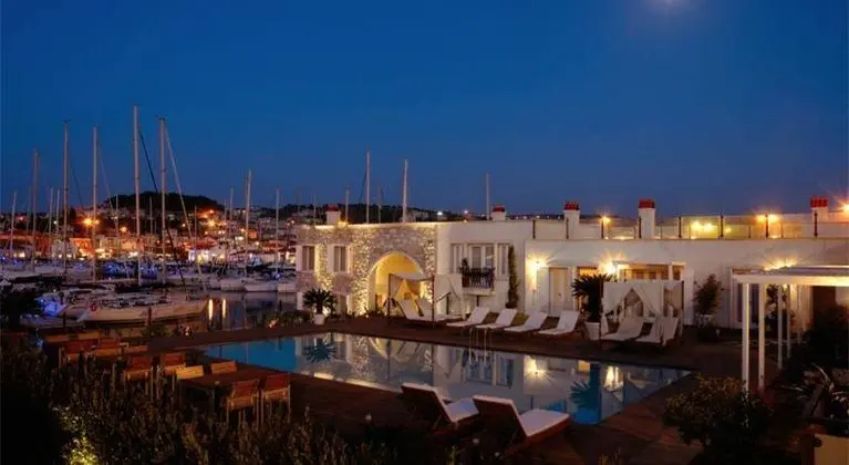 Cesme Marina Konukevi - Havuz