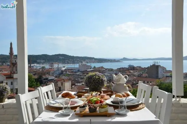 Çeşmeli Han