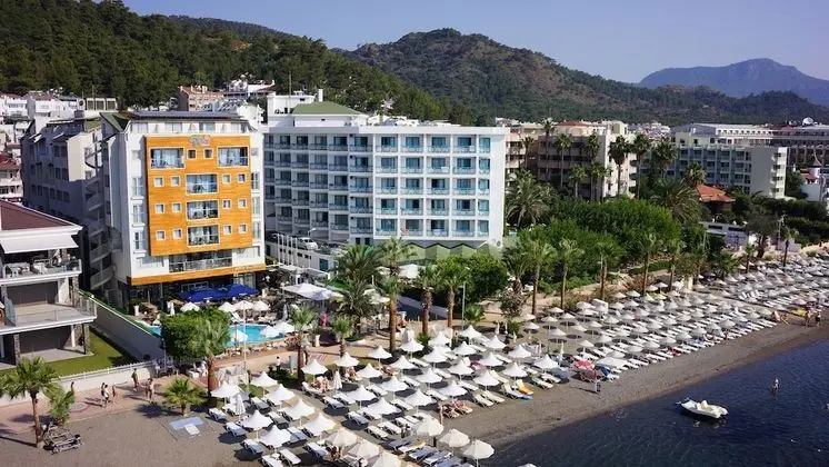 Cettia Beach Resort - 7