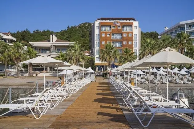 Cettia Beach Resort - 9