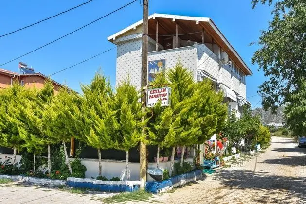 Ceylan Pansiyon - Dış Mekan