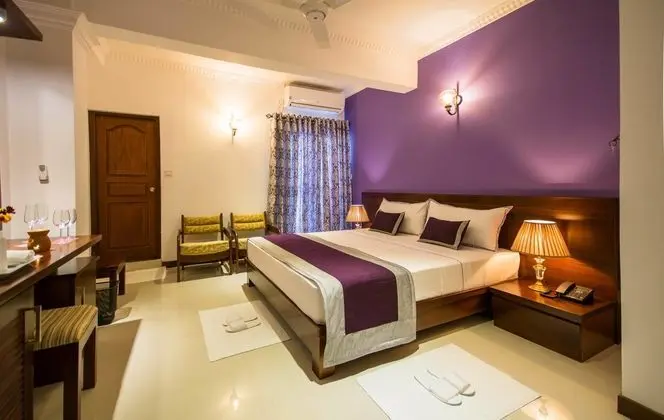 CEYLONI CITY HOTEL