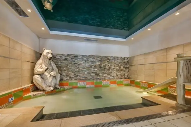 CGH Résidences & Spas Les Chalets de Laÿssia - Havuz