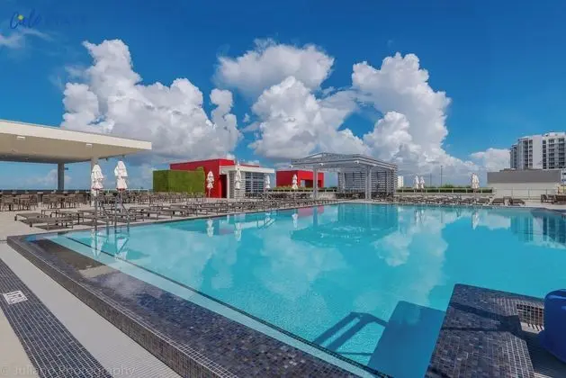 CH Luxury Condos & Studios On The Beach - Öne Çıkan Resim