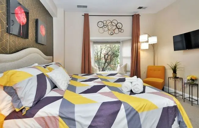 CH6 Beautiful Fully Furnished 2BR King Beds - Oda