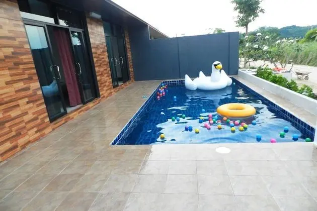 Cha-am Pool Station