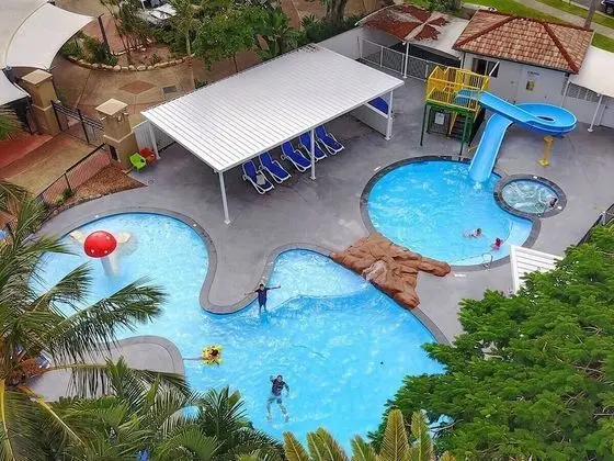 CHA Private Apts Turtle Beach - Havuz