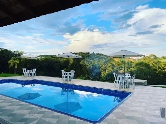 Chácara com vista panorâmica em Ibiúna - Havuz