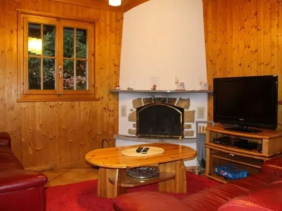 Chalet 4 pi ces 969 Gruy res