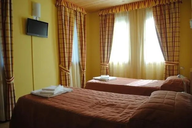 Hotel Chalet Casa Cesana - Oda