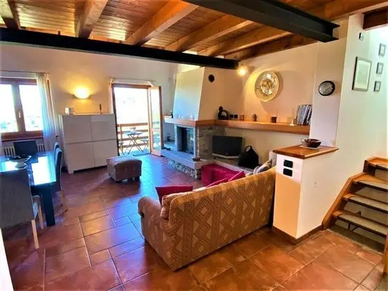 Chalet Dania With Garden Pool and View of the Lake Maggiore