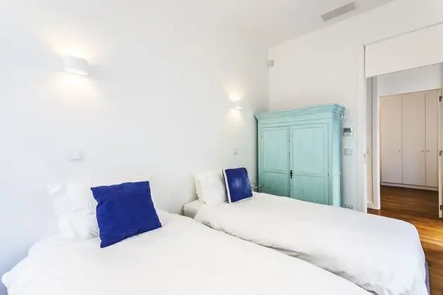 Chalet Estoril Luxury Apartments - Oda