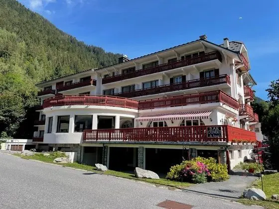 Chalet Hôtel La Sapinière - Dış Mekan